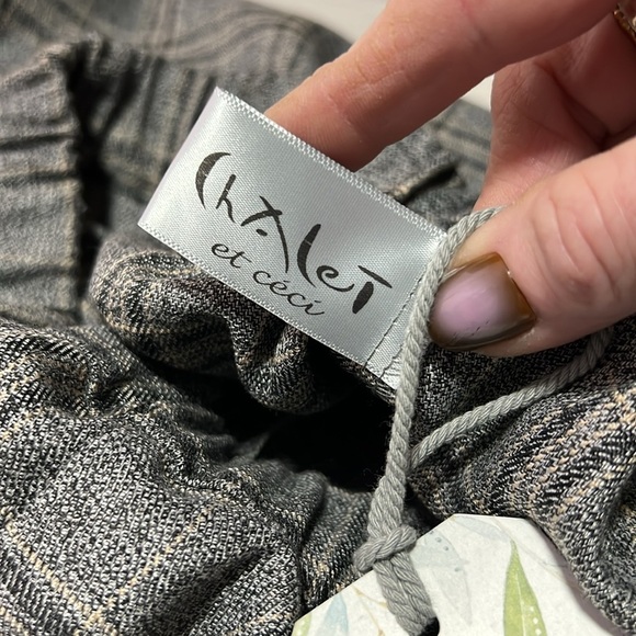 CHALET NWT Pull On Cropped Gray Plaid Wide Leg Pant Size M - Picture 9 of 10